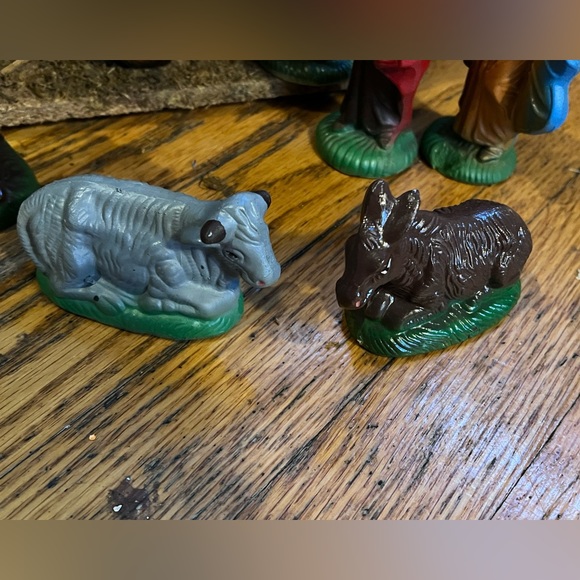 Vintage Trim A Home Nativity Set 1980’s 10 pcs. - Picture 5 of 5